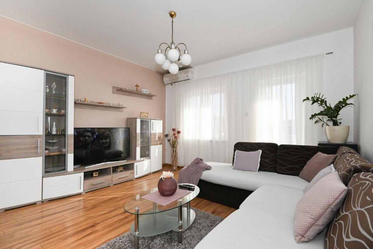 Apartment Irena 珀塞达耶 外观 照片